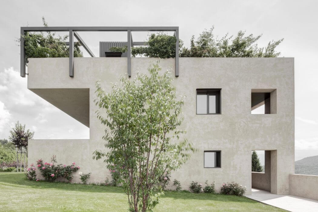 House H by Bergmeisterwolf Architekten
