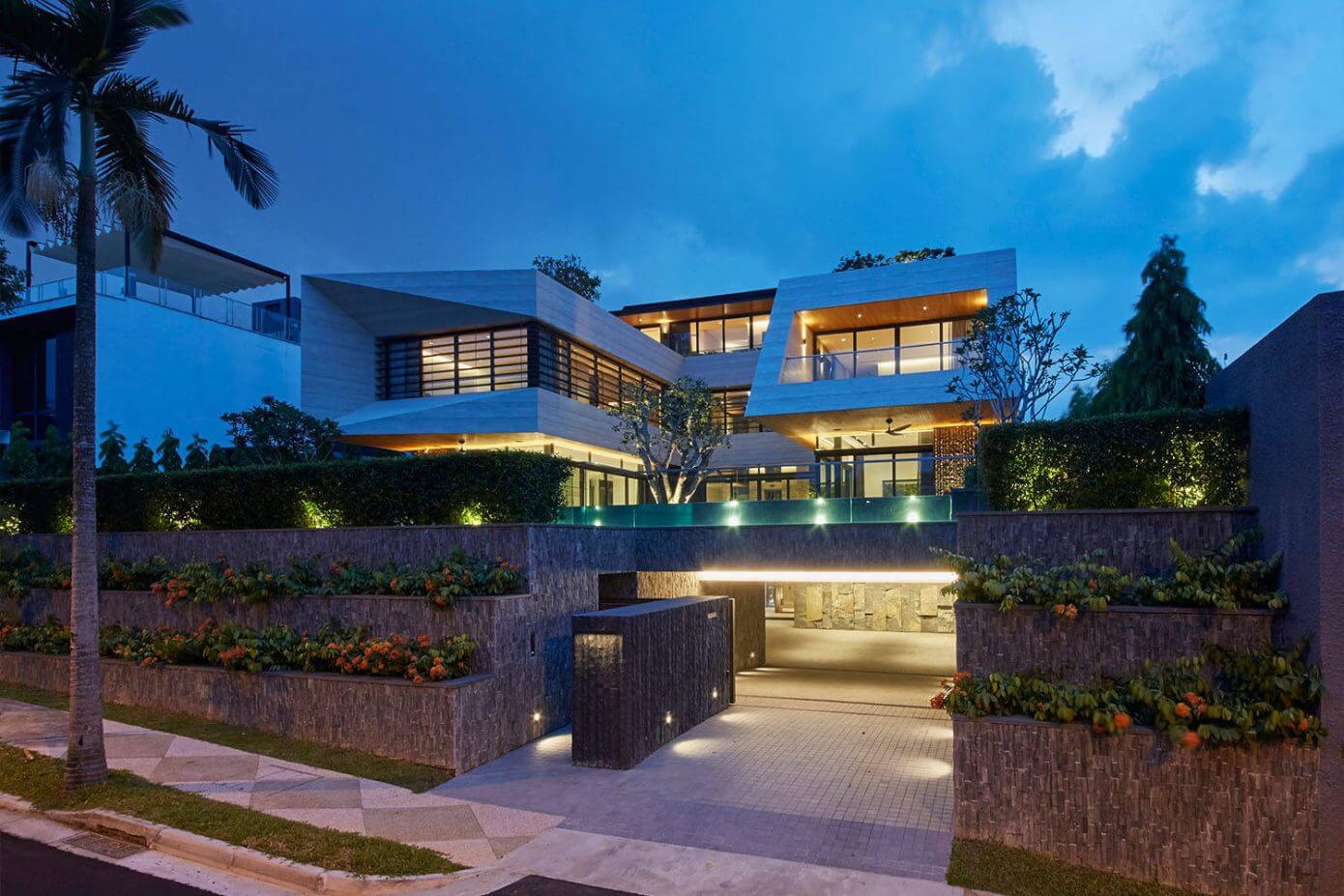 House in Singapore by JOW Architects