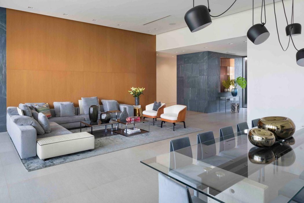 Golden Isle Residence by Agsia Design Group