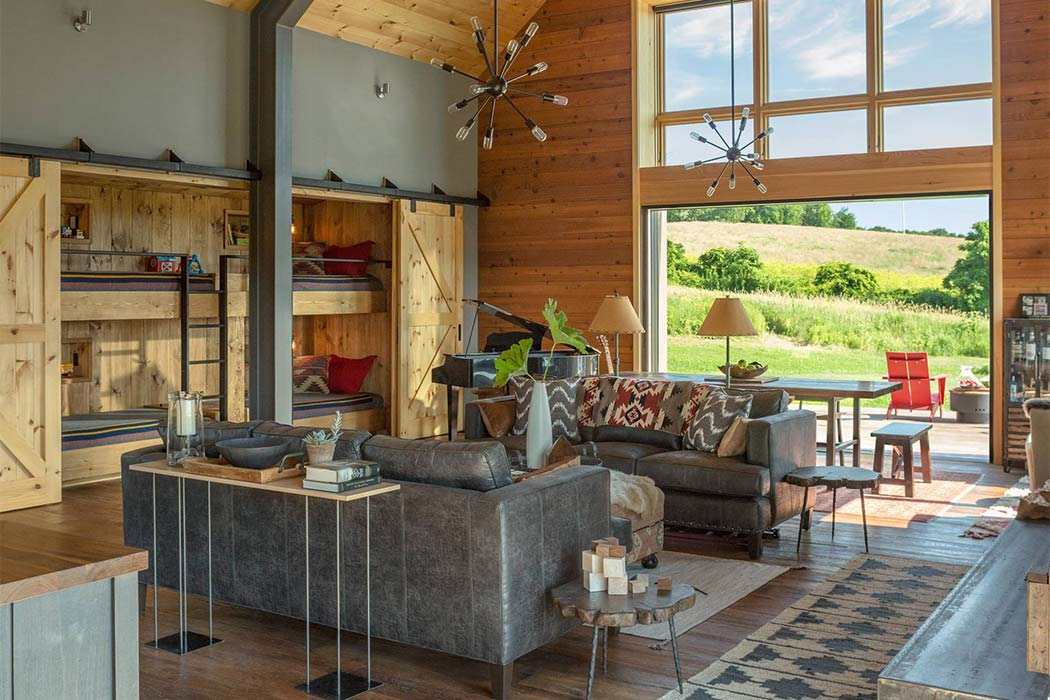 Modern Barn by Joan Heaton Architects