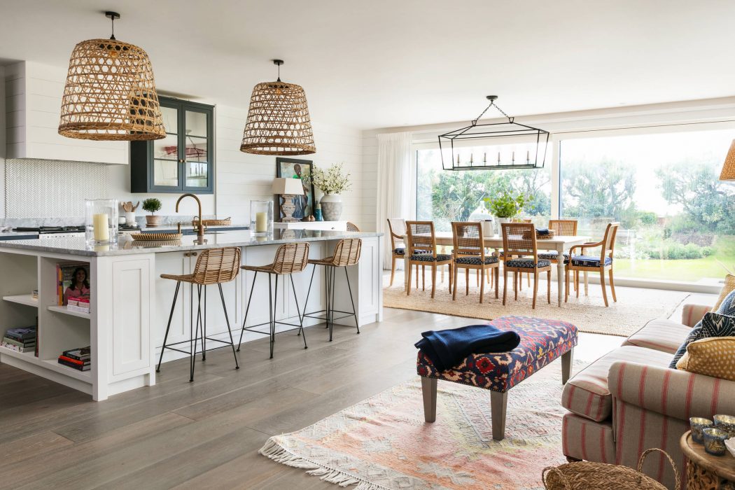 Modern Beach House by Lisette Voute Designs