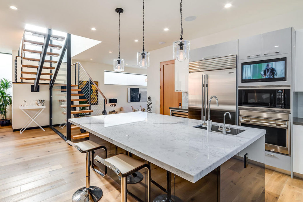 Cloy Ave Residence by Mayes Office