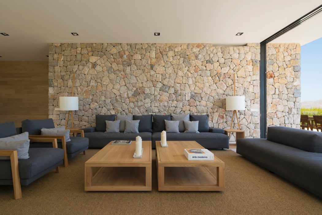 Mal Pas House by Negre Manrique + Barcelo