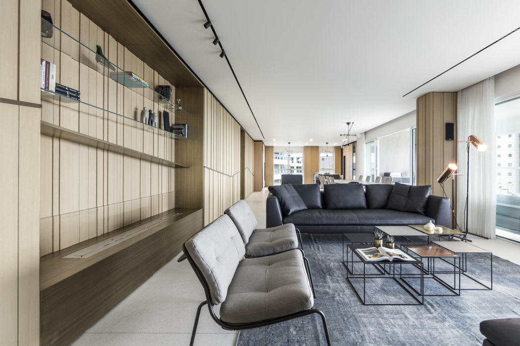 Apartment in Netanya by Tal Goldsmith Fish Design Studio