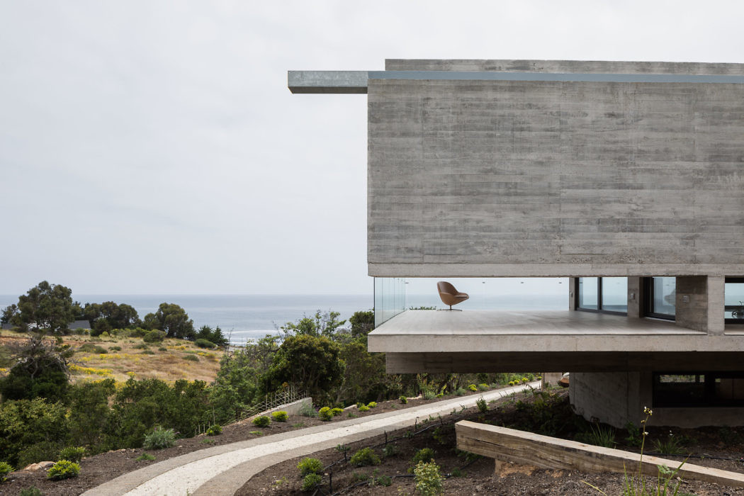 House H by Felipe Assadi Arquitectos
