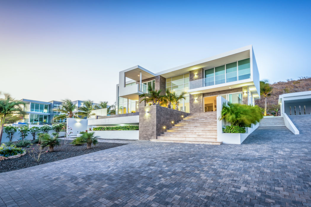 Contemporary Villa in Curacao by Arman Azadi