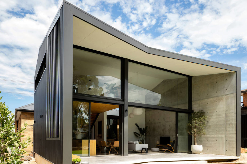 Binary House by Christopher Polly Architect