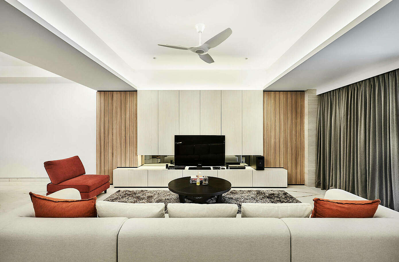 Home in Singapore by akiHAUS Design Studio