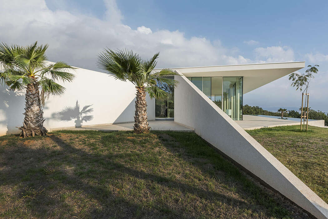 Bedrock House by Idis Turato