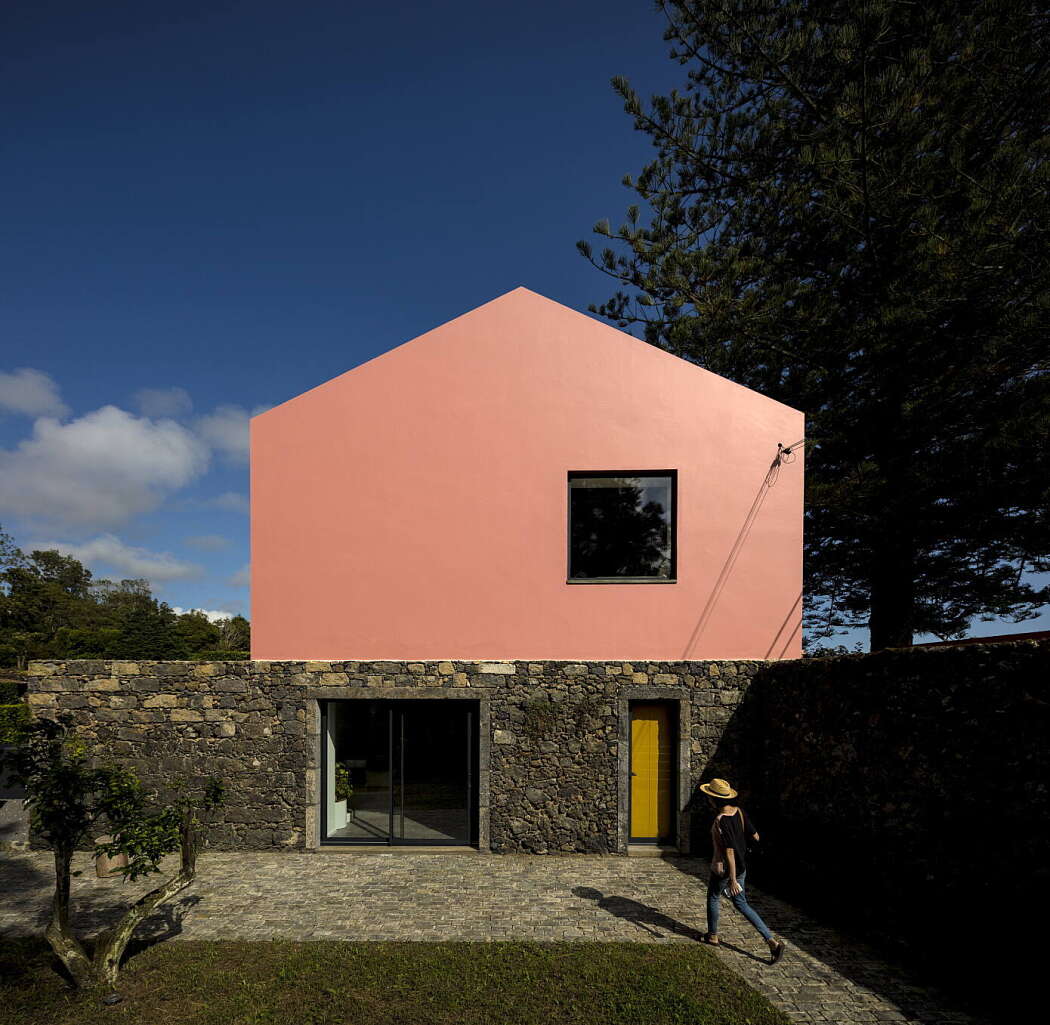 Pink House by Mezzo Atelier - 1