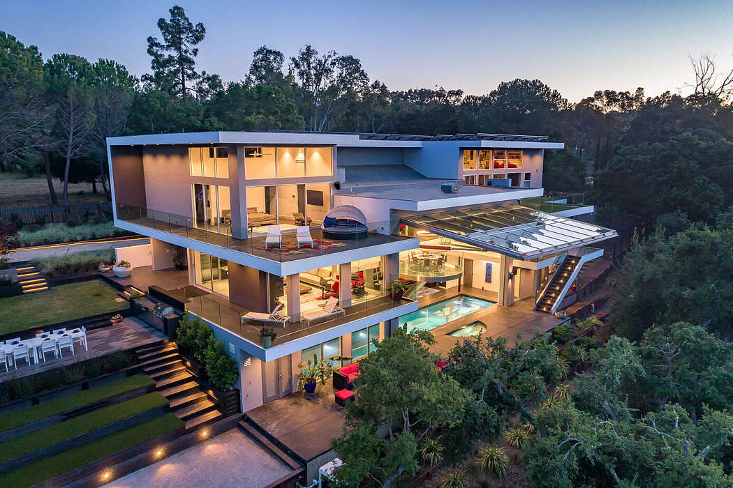Los Altos Hills Residence by M. Designs Architects