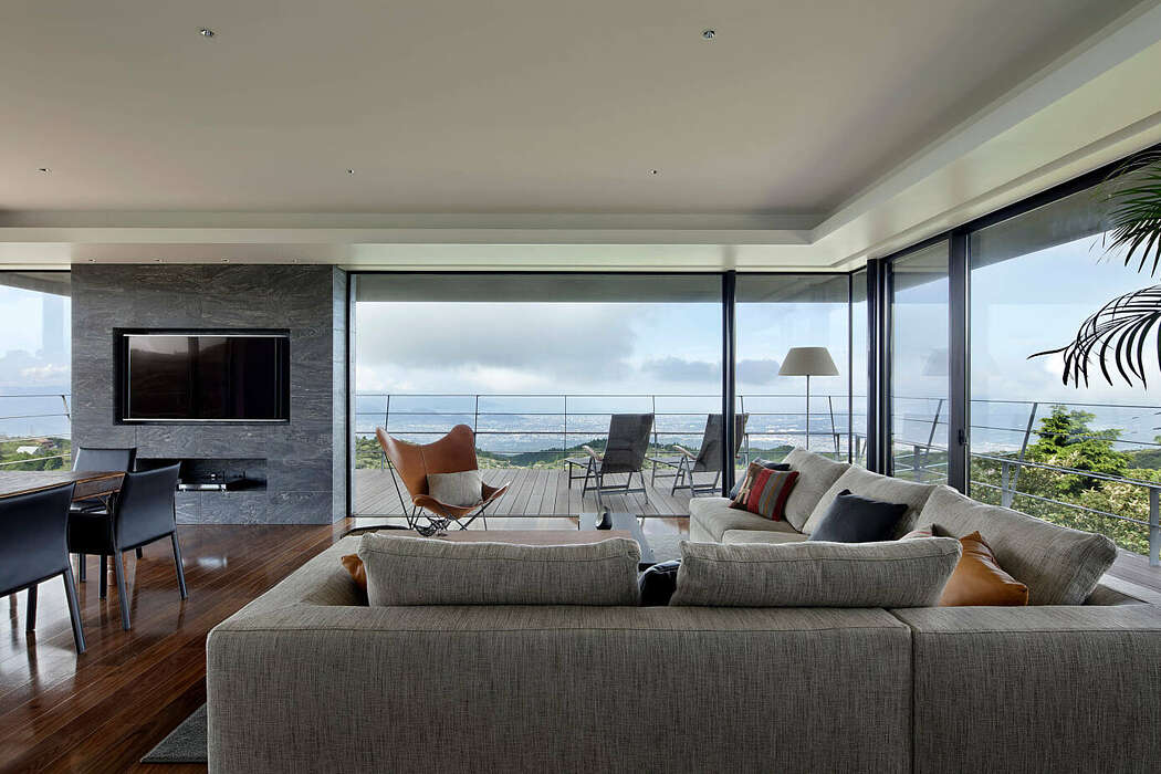 Lake Ashi Home by Starchitects
