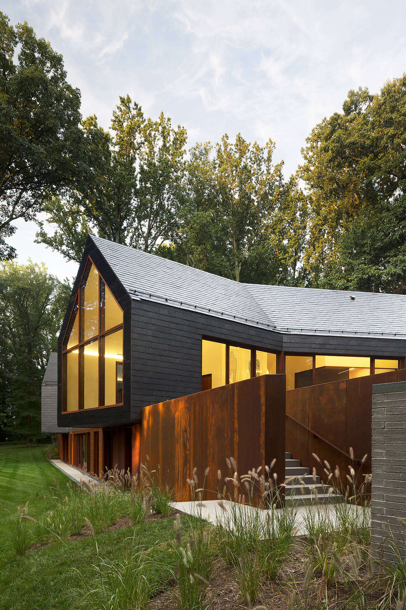 Slate House by Ziger|Snead Architects