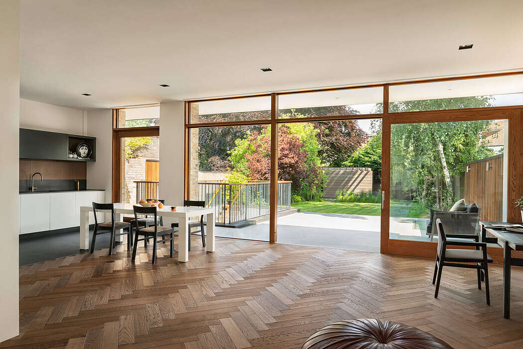 Downton Avenue House by Rado Iliev