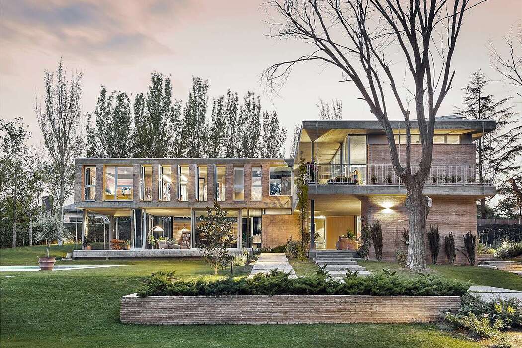 Residence in Boadilla del Monte by Marian Lozano Lladó