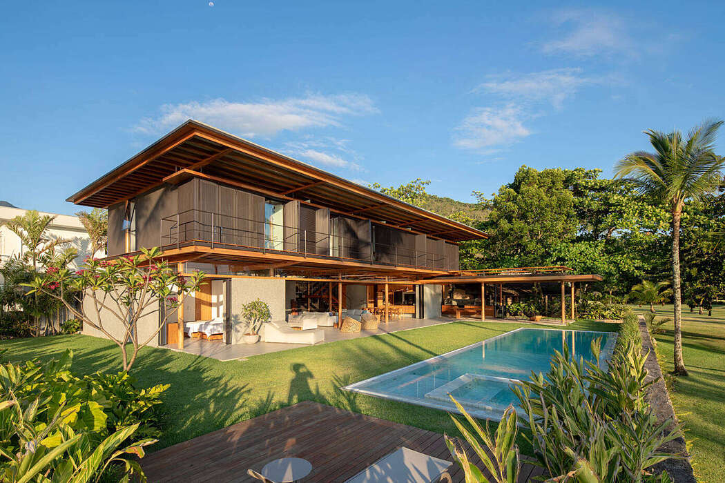 Guaecá II House by Amz Arquitetos