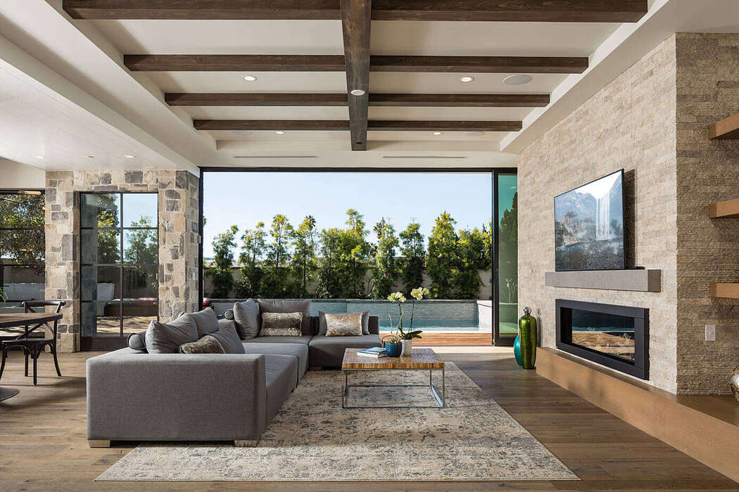 Modern Farmhouse by Casa Arte Group