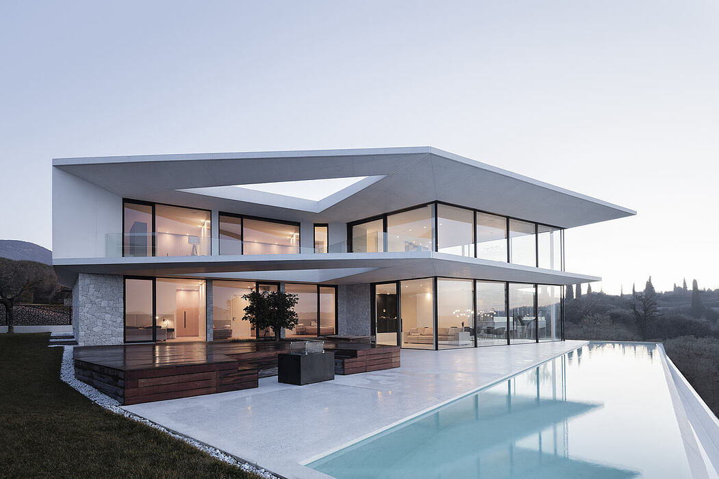 Villa Belvedere by Rudolf Perathoner