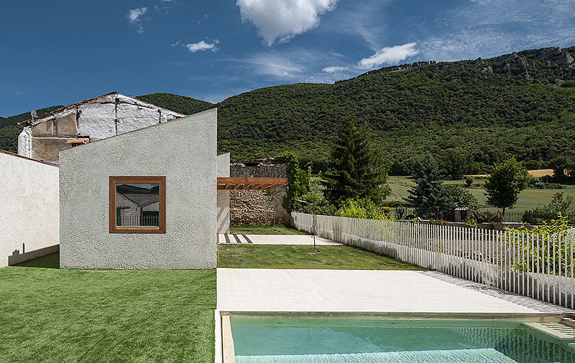 Casa S&J by Blur Arquitectura