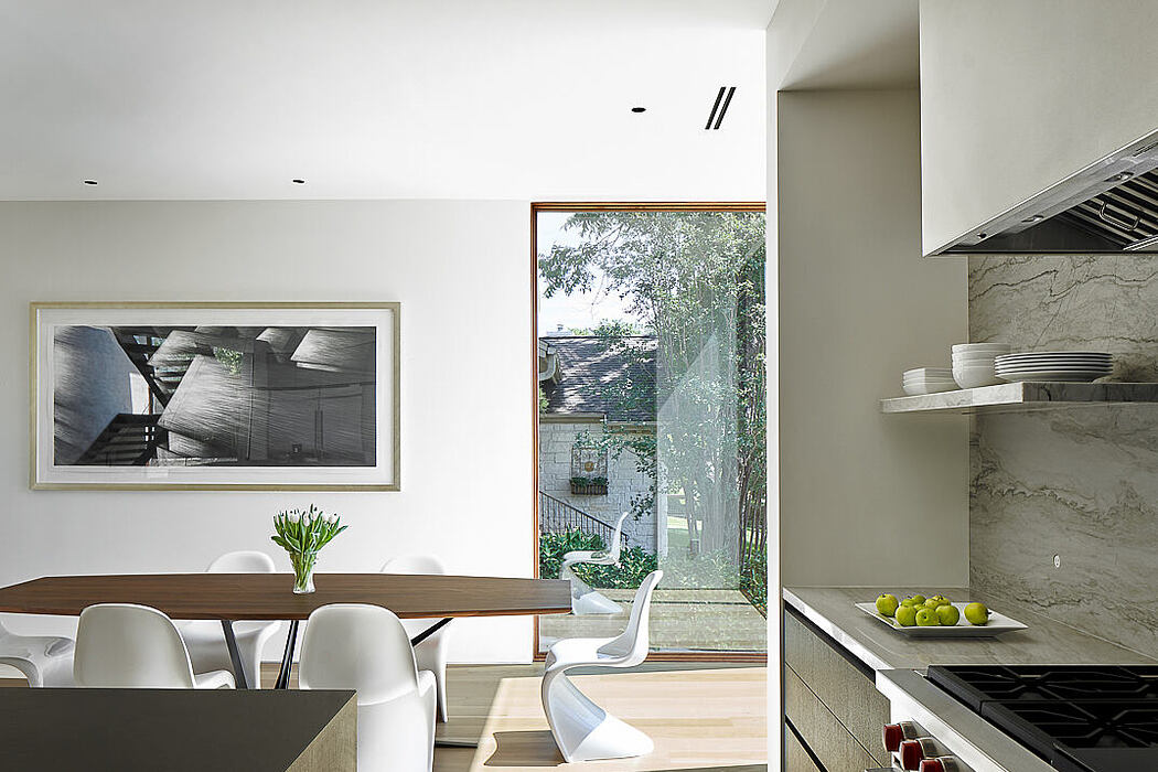 Skybox House by Dick Clark + Associates