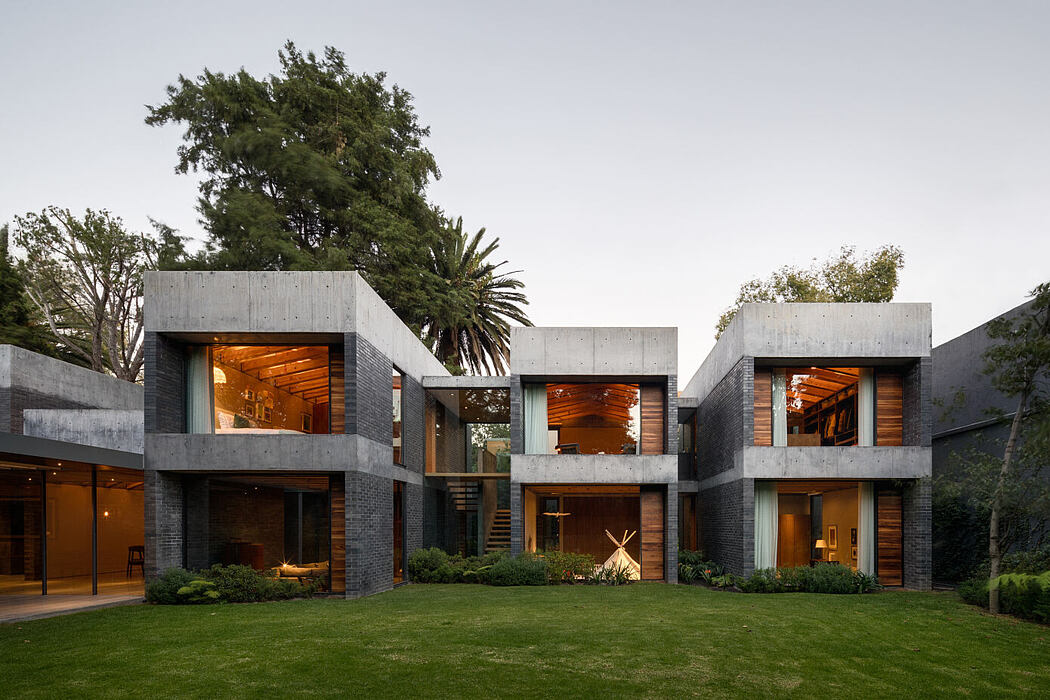 CMR House by Estudio MMX