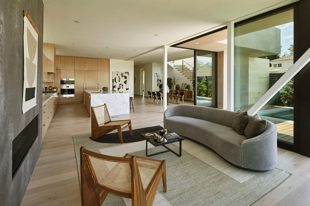 Grand View Residence by Hsu McCullough