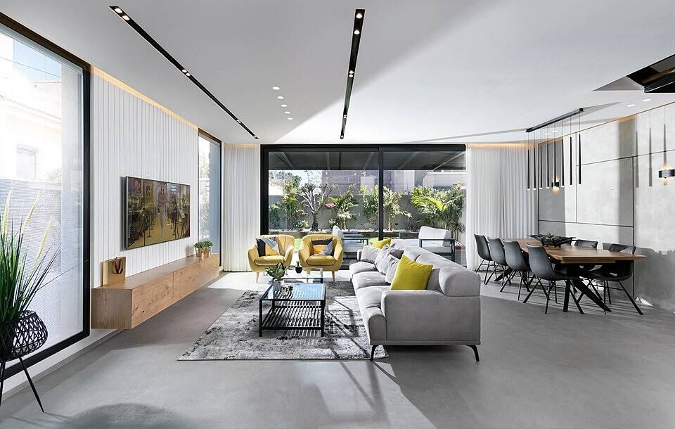 Private House in Be’er Ya’akov by Ifat Mentesh