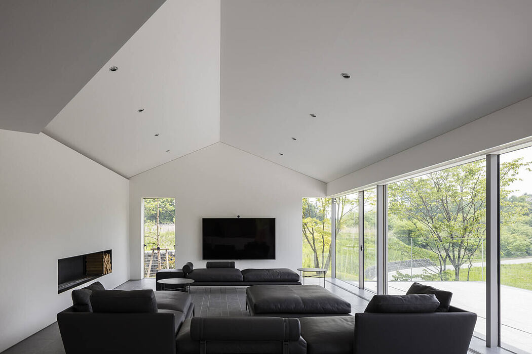 House in Minami Karuizawa by KIAS