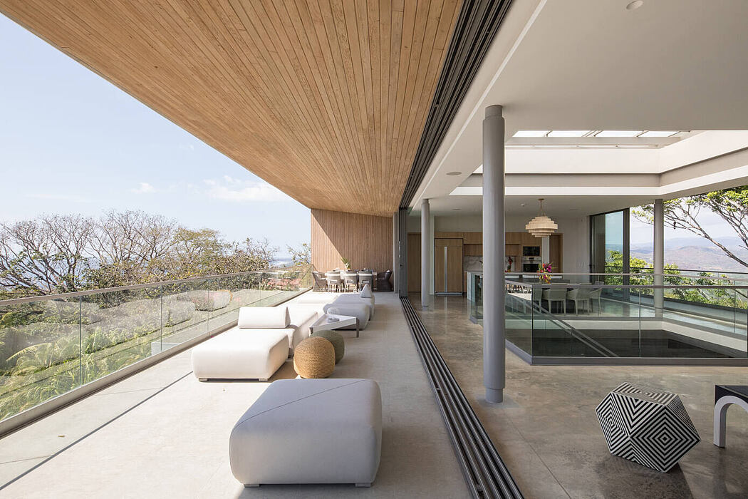 The Atrium House by Studio Saxe