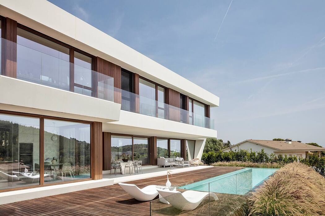 Panoramic House by On-A Architects
