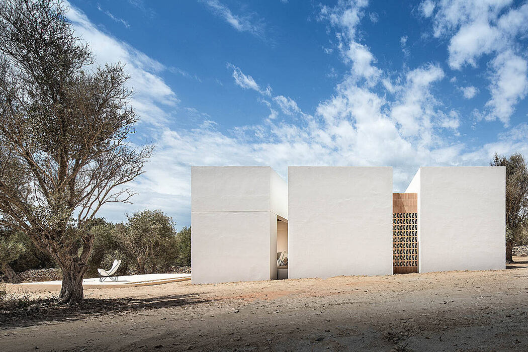 Es Pou by Marià Castelló, Architecture