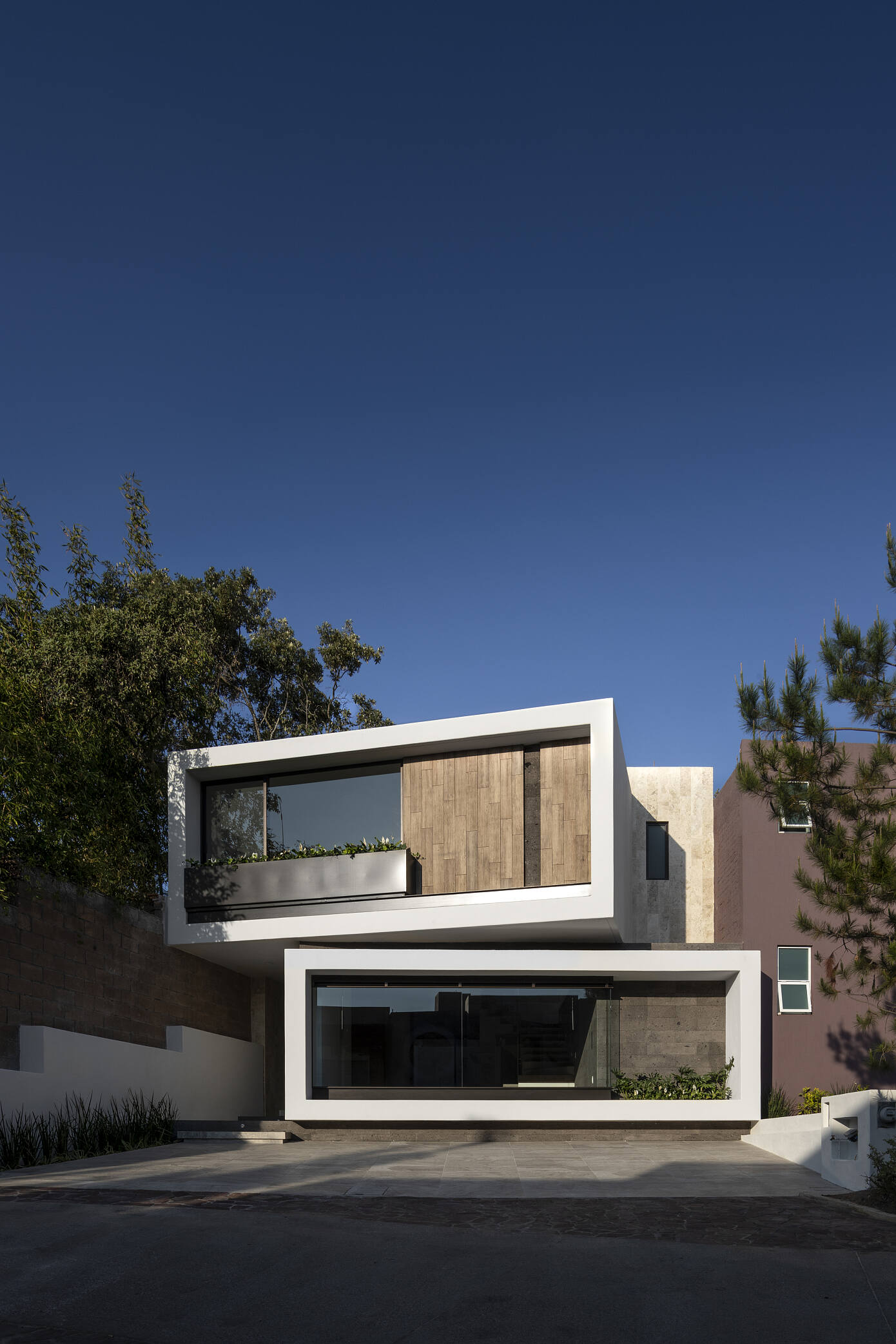 EP-A House by Infante Arquitectos