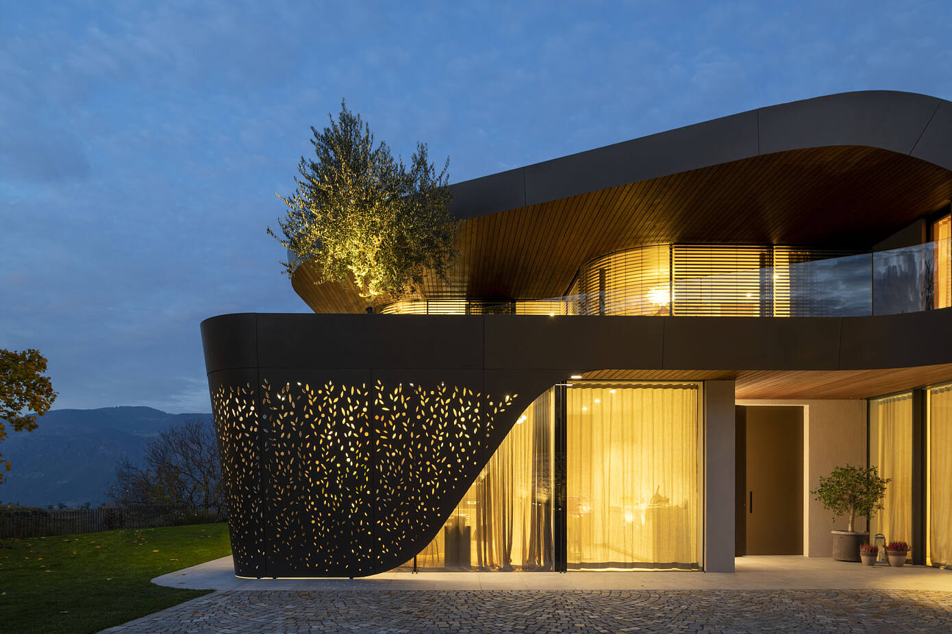 House EB by Monovolume Architecture + Design