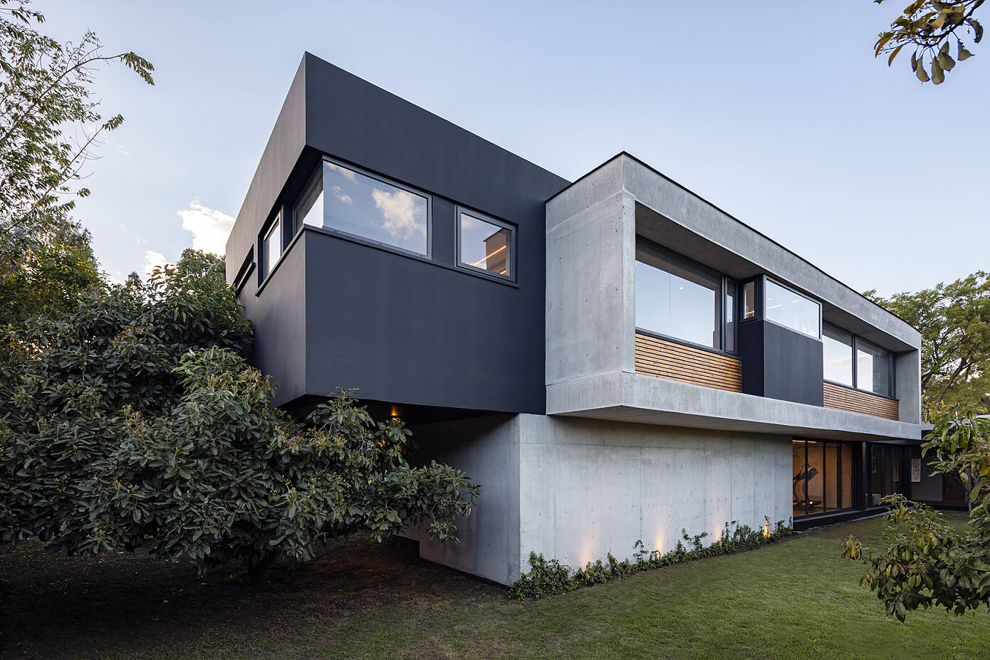 Mezze 2 House by Najas Arquitectos