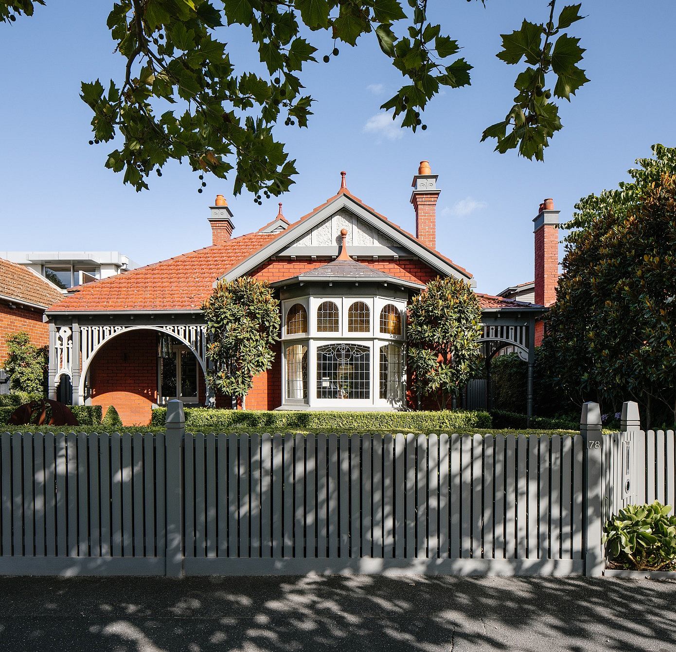 004strongarmhousemckarchitectureinteriors HomeAdore